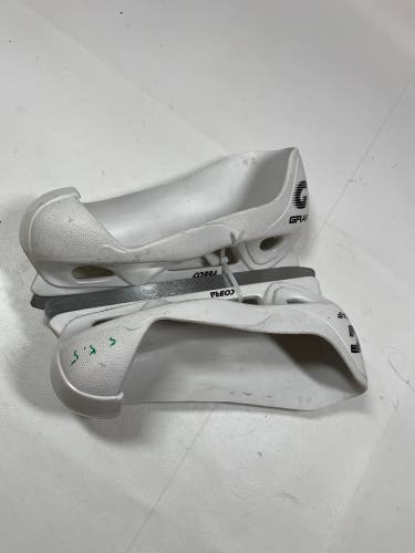 Graf Goalie Cobra Cowling With Steel Size 5 - 5.5 Boots SR Ice Goalie NEW