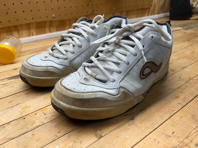 White Adult Used Unisex Size 12 (Women's 13) Adio Kenny Anderson Skateboard shoes