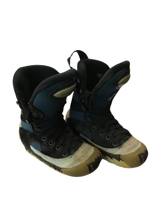 Used Flow Snowboard Boots Senior 4 Men's Snowboard Boots