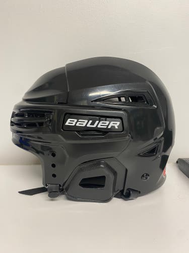 Great Condition Used Medium Bauer IMS 5.0 Helmet