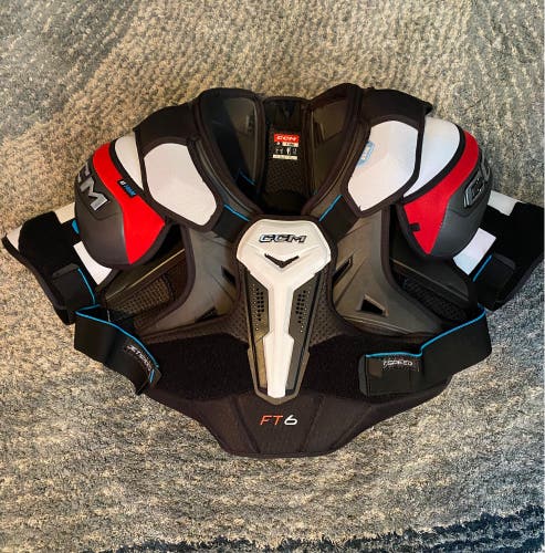 CCM JETSPEED FT6 Shoulder Pads - XL