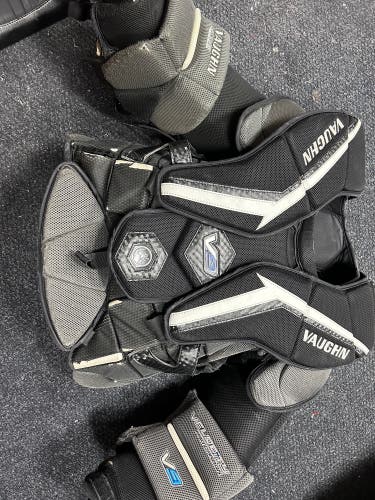 Used Large Vaughn Pro Stock V9 Pro Carbon Goalie Chest Protector