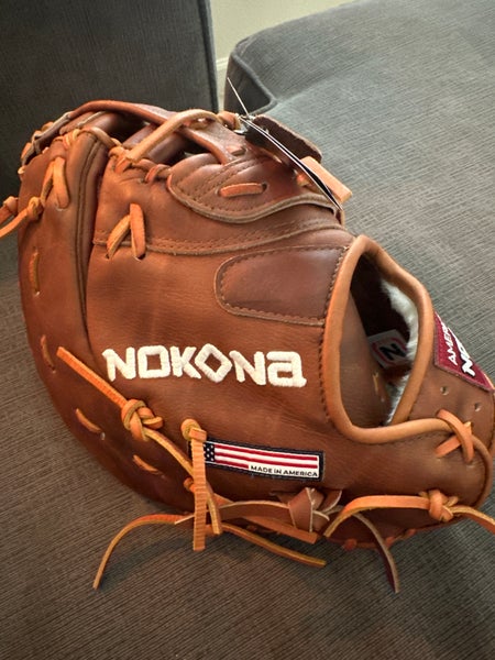 NEW! Nokona Walnut W-N70 Baseball Glove