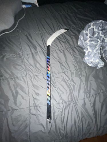 Broken Warrior Novium Pro Left-Handed Hockey Stick