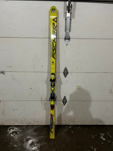 Fisher super g skis