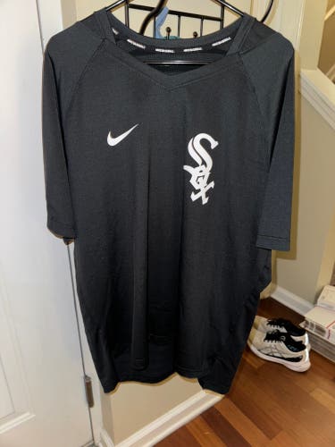 Nike White Sox Duggout V Neck Shirt