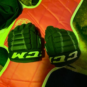 Used CCM 4R Gloves