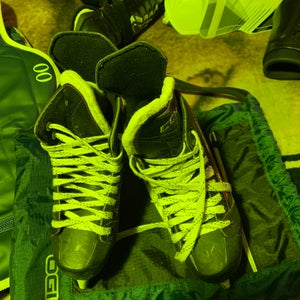 Used Junior CCM JetSpeed 250 Hockey Skates Size 2