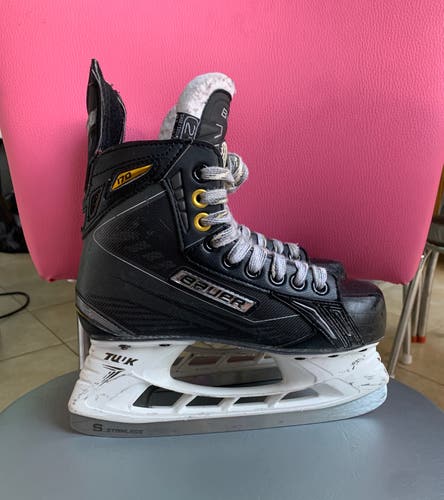 Bauer Size 2 Supreme S170 Hockey Skates