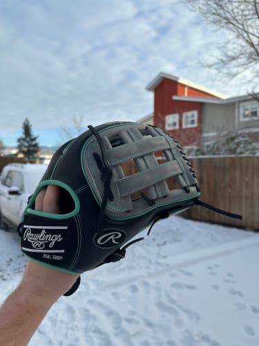 New Right Hand Throw 12.75" Heart of the Hide Baseball Glove