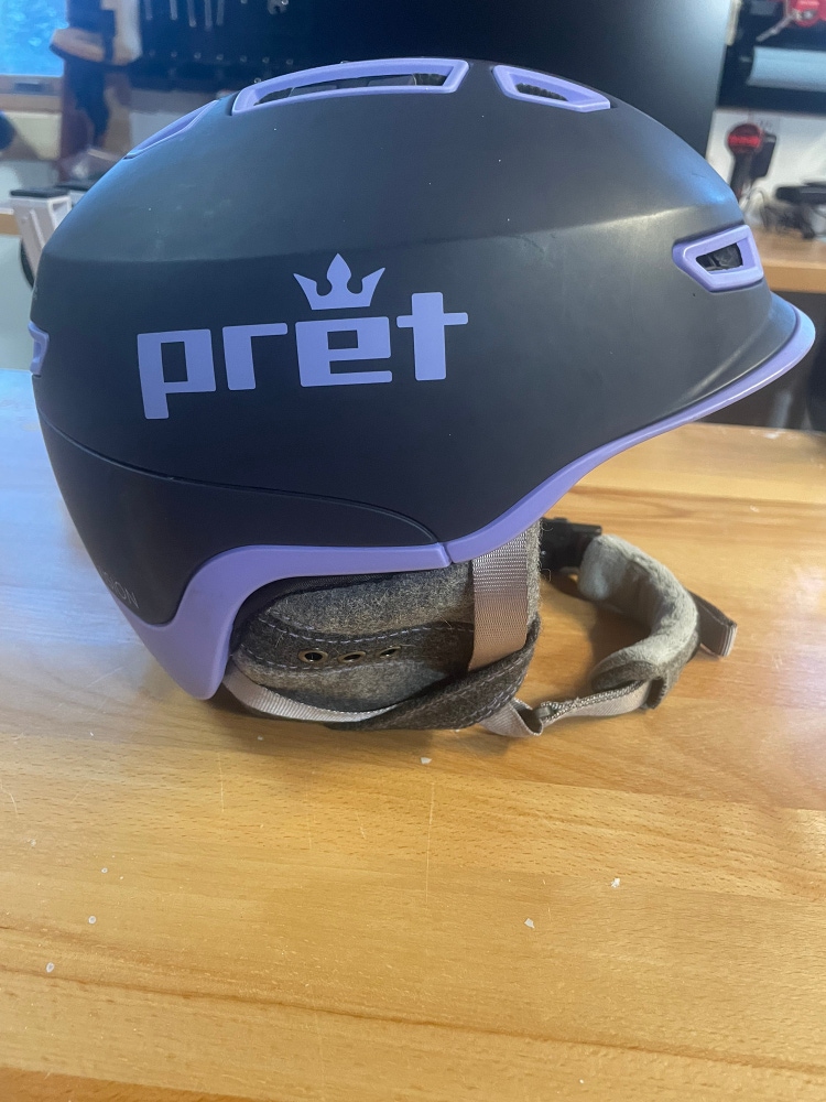 Unisex Medium Pret Helmet