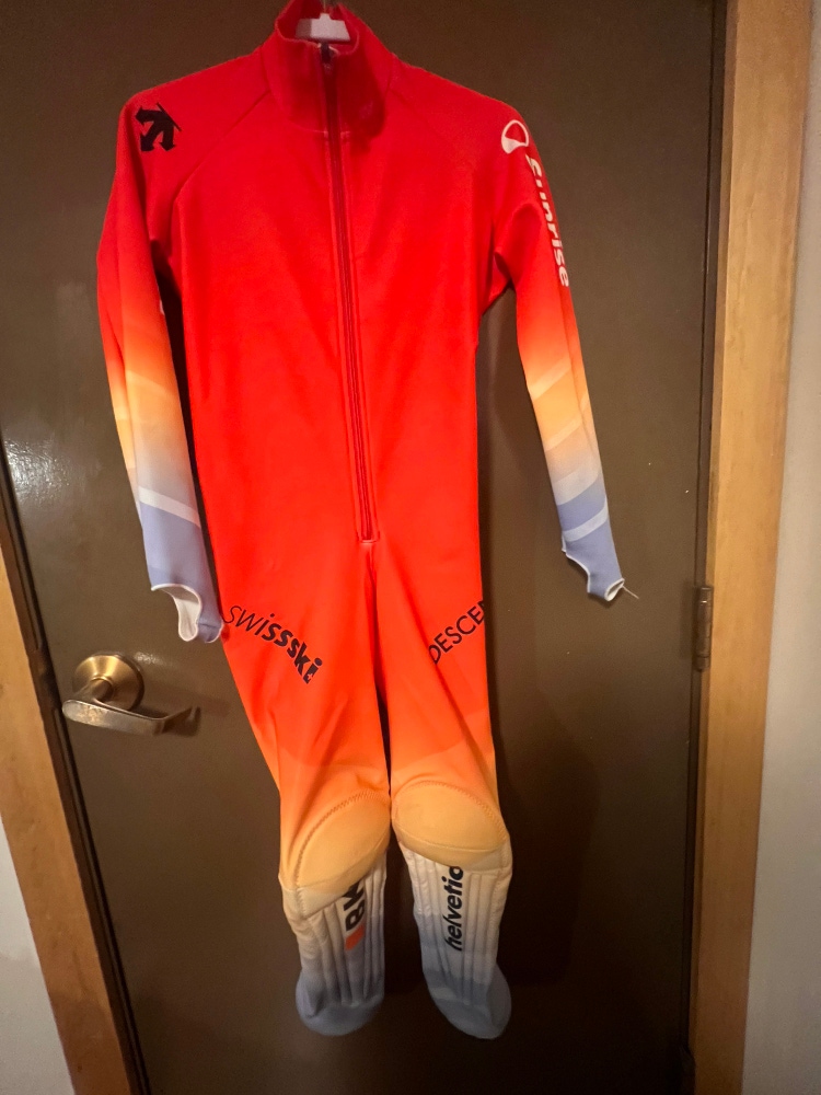 Used Medium Descente Ski Suit FIS Legal