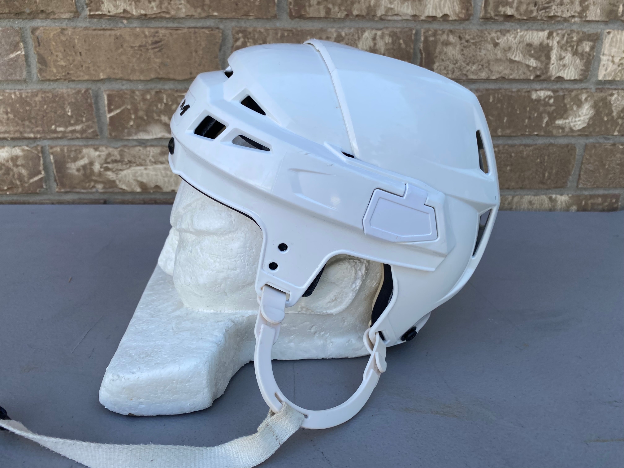 CCM V08 Pro Stock Hockey Helmet White Small 5155