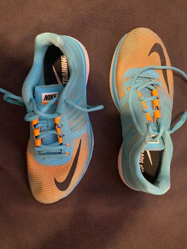 Blue Used Size 6.5 (Women's 7.5) Nike Shoes
