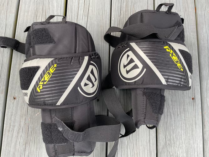 Warrior Ritual X3 + Goalie Knee Pads