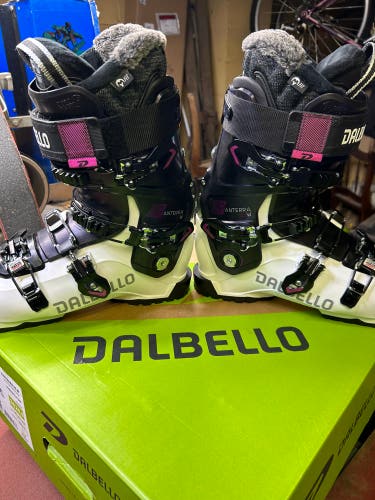 Dalbello Pantera 95 W 24/24.5 women’s ski boots NEW