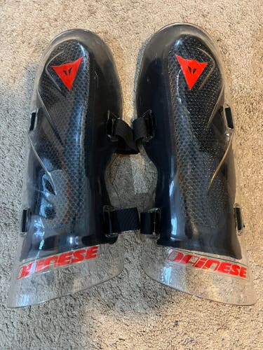 Dainese.shin Guards Adult Size Small / Medium