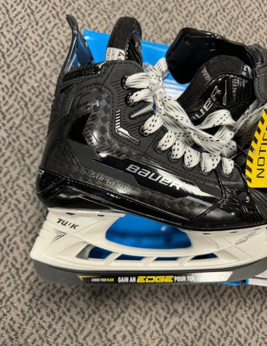 New Bauer Size 4.5 Supreme Mach Hockey Skates
