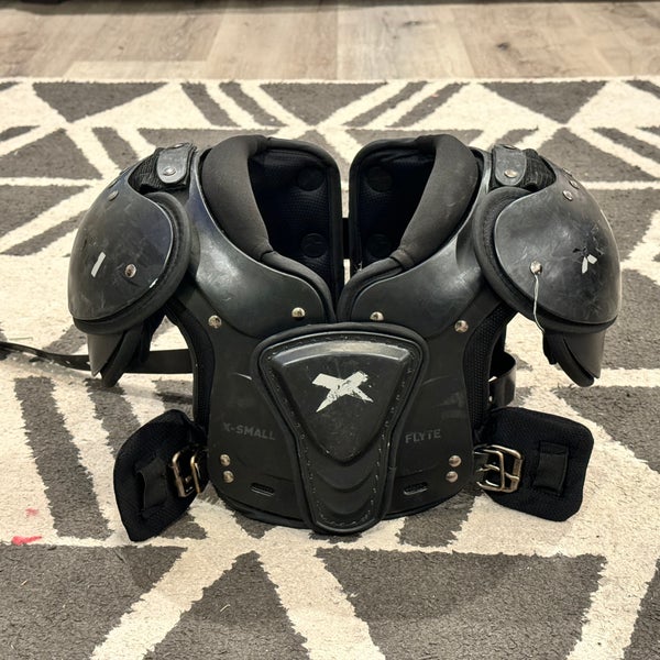 Xenith Flyte Youth Shoulder Pad