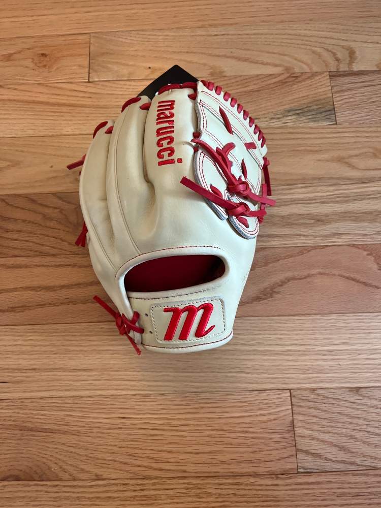 New Marucci 11.75” RHT Capitol Series Infield  Glove