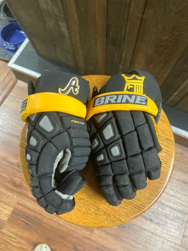 Used Brine 13" Clutch Lacrosse Gloves