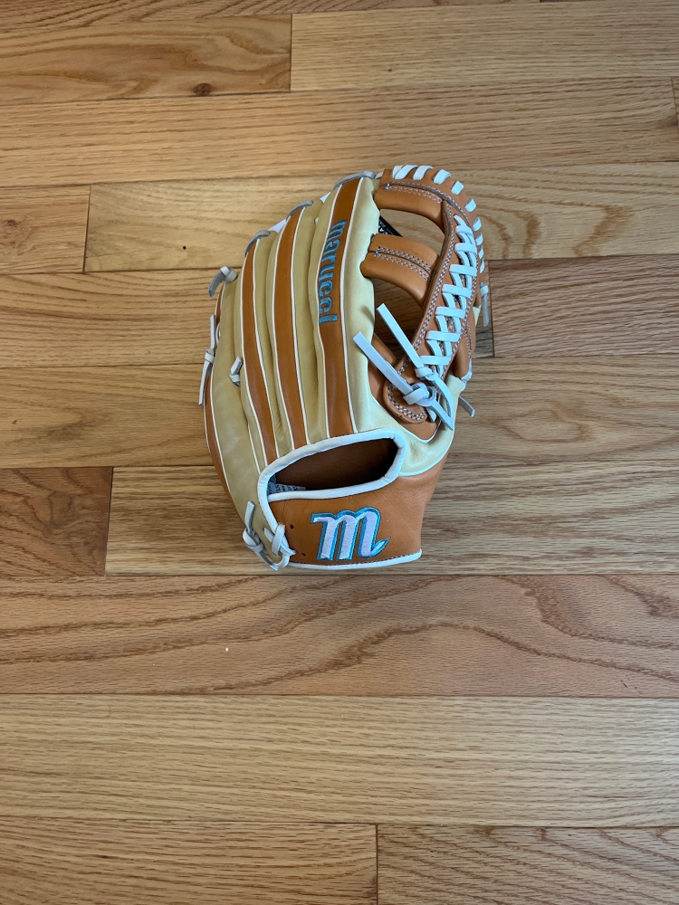 New Marucci 12” RHT Acadia Series Softball Glove