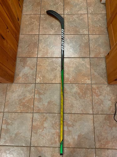 New Right Handed P28 Supreme UltraSonic 77 Flex Hockey Stick