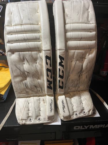 Used 30" CCM  Extreme Flex lll Goalie Leg Pads With Vaughn Knee Pads Attached