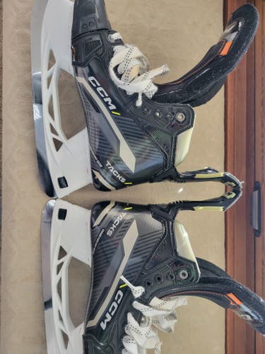 CCM AS-V Hockey Skates Regular Width 10
