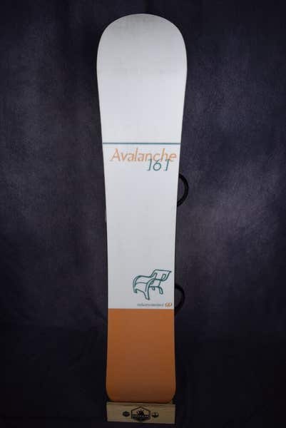 Avalanche 1175 スノーボード 175cm Avalanche 1175 スノーボード 175cm Avalanche 1175 スノーボード