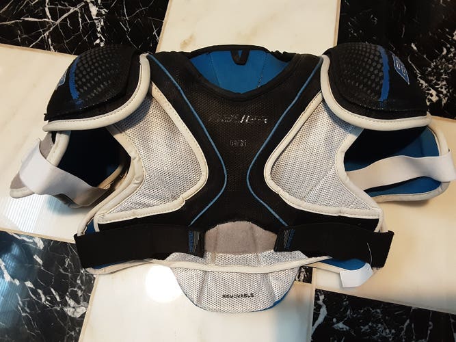 Shoulder Pads, used,Senior, Small, Bauer Supreme ONE 35