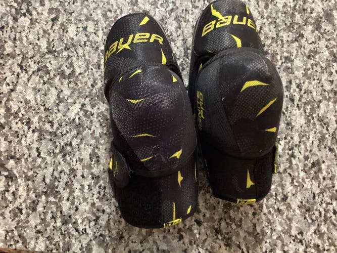 Used Medium Bauer Ignite Pro Elbow Pads