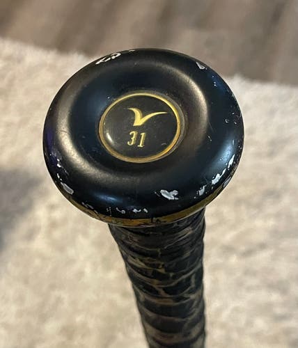 Used 2022 Victus Vandal  (-3) 28 oz 31" 2 Bat