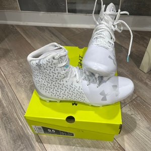 White Women's Molded Cleats High Top Highlight Women’s Size 10.5