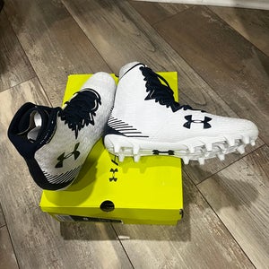 White Women's Molded Cleats High Top Highlight Women’s Size 6