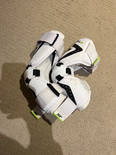Used Medium STX Cell V Arm Pads