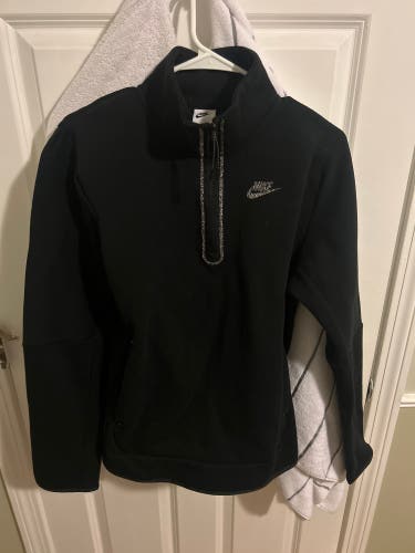 Black Used Small Nike Sweatshirt