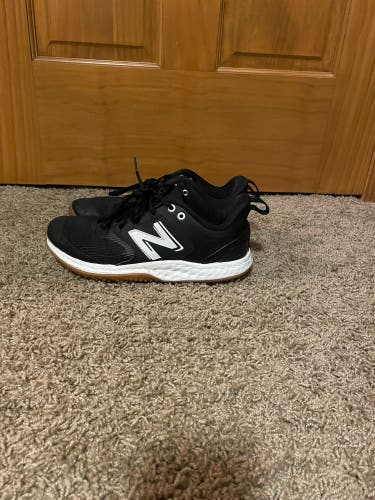Black Men's Size 7.5 New Balance Turf Shoes
