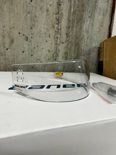 Bauer Pro Straight Visor (LIKE NEW)