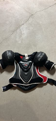 Used Small Bauer Vapor 1X Shoulder Pads