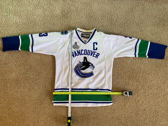Vancouver Canucks Jersey H. Sedin #33 replica