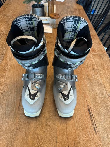 Men's Alpine Touring Soft Flex Ski Boots