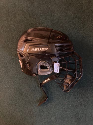 Medium Bauer Re-Akt 200 Helmet