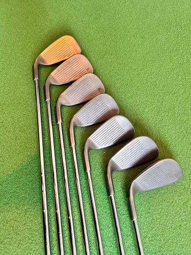 Used Right Handed Stiff Flex Steel Shaft G25 Iron Set