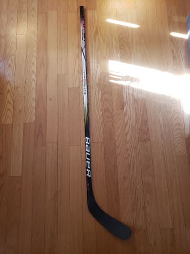 Used Intermediate Bauer Left Hand Vapor Hyperlite 2 Hockey Stick P92