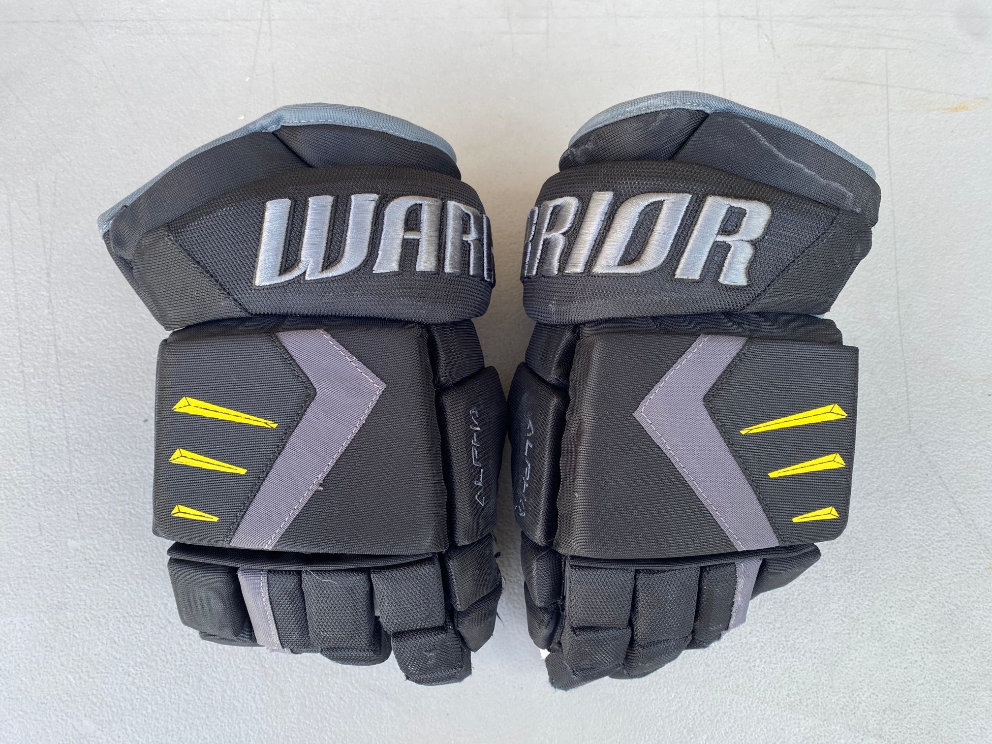 Warrior Alpha LX Pro Stock Hockey Gloves 14" Black 5171