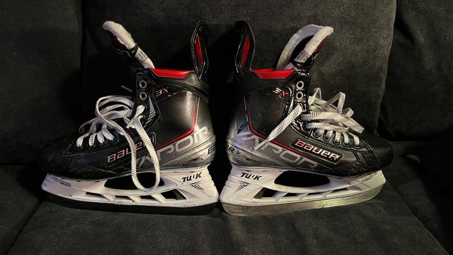 Used Bauer  7.5 Vapor 3X Hockey Skates