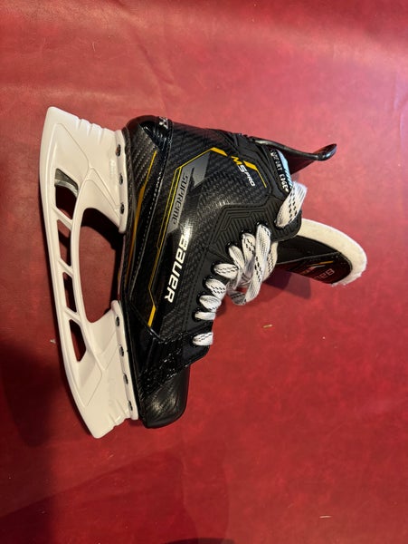 Like NEW Bauer Size 5 Fit2 Supreme M5 Pro Hockey Skates