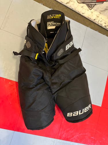 Used Medium Bauer Supreme Ultrasonic Hockey Pants
