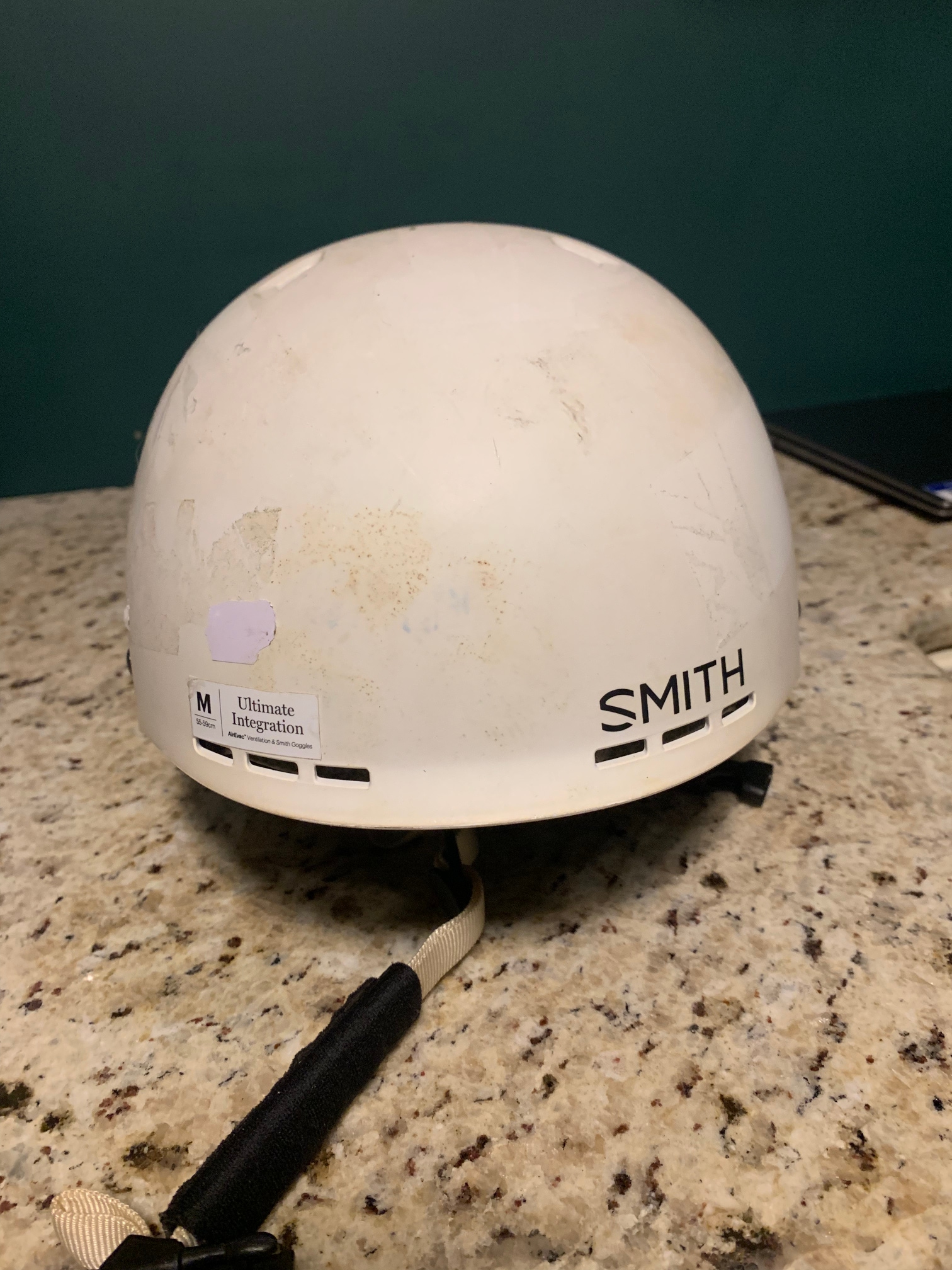 Unisex Used Medium Smith Helmet